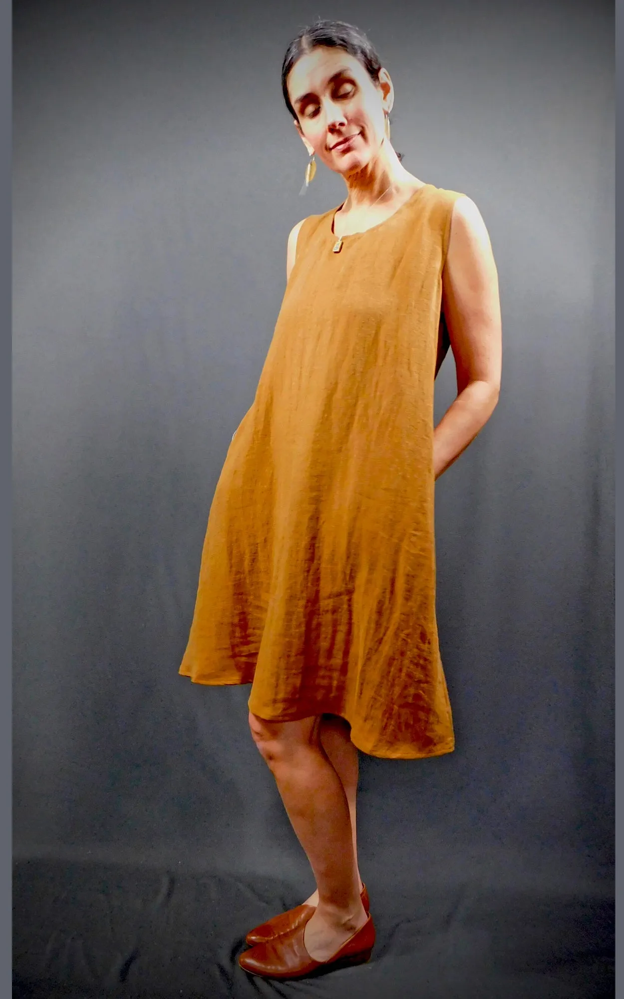 100% LINEN Long Sleeveless Dress w Pockets - Caramel