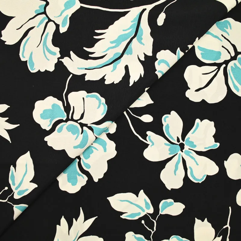 Crêpe viscose imprimé fleurs écru et bleu fond noir