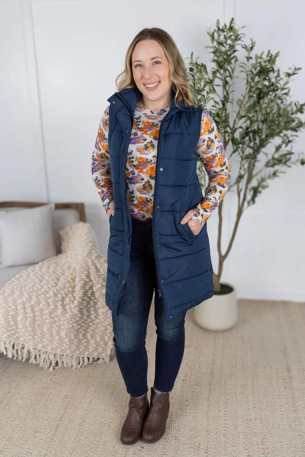 IN PRODUCTION Harlow Long Vest - Navy
