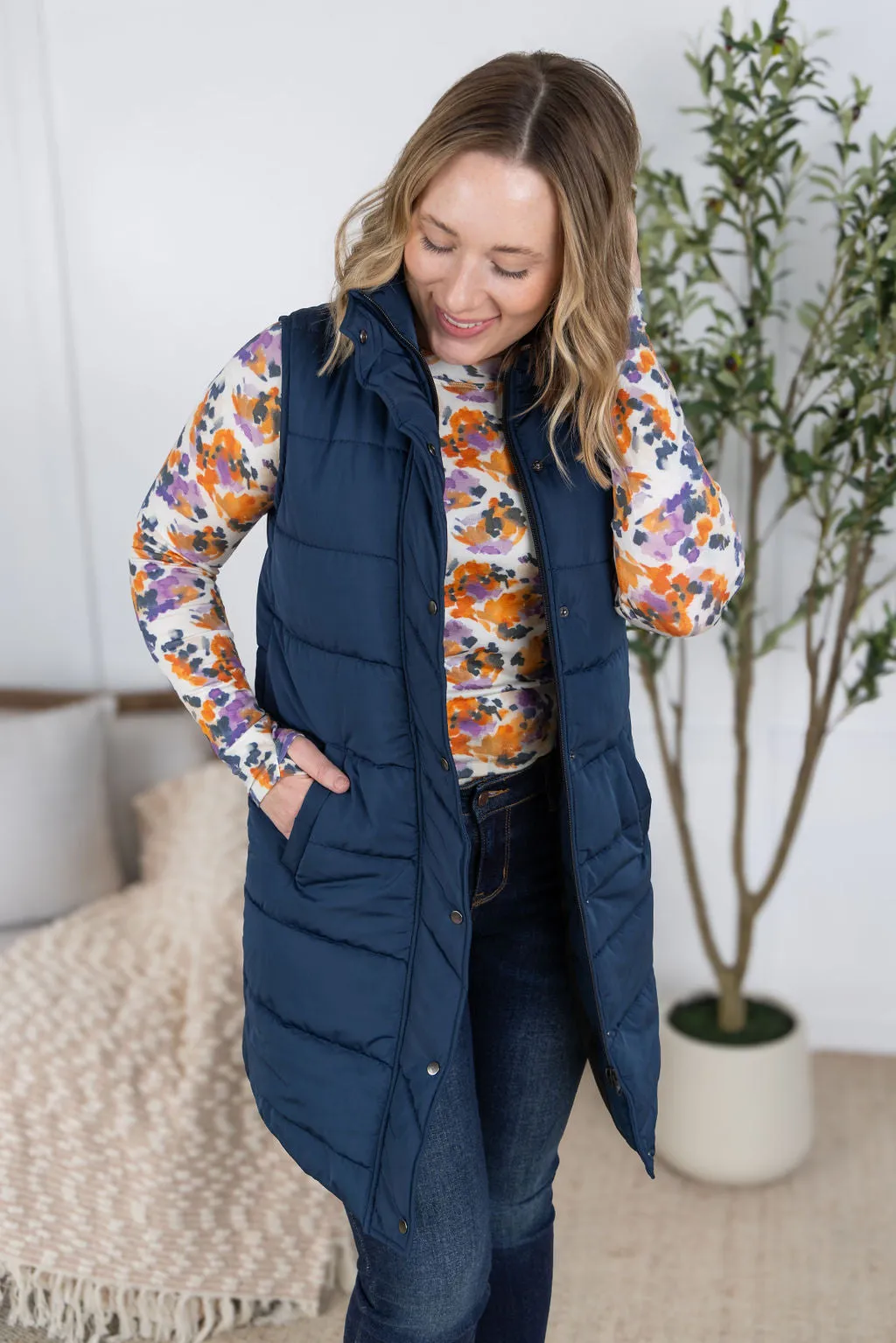 IN PRODUCTION Harlow Long Vest - Navy