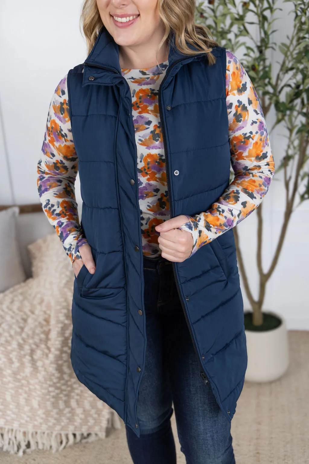 IN PRODUCTION Harlow Long Vest - Navy