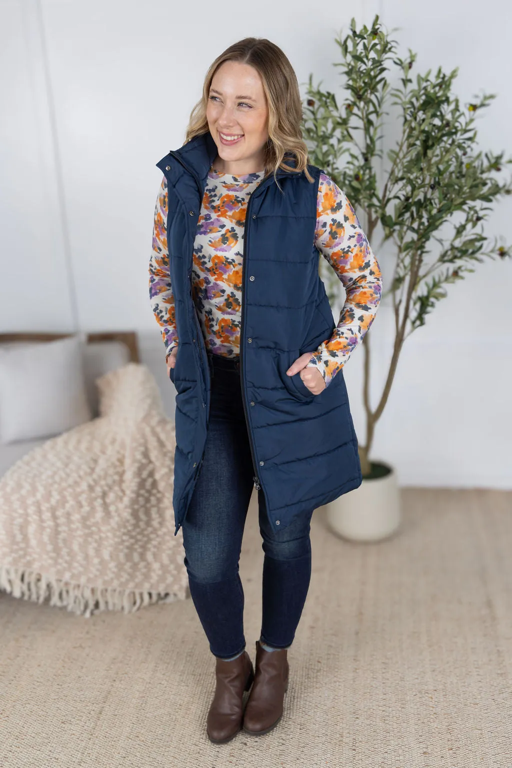 IN PRODUCTION Harlow Long Vest - Navy