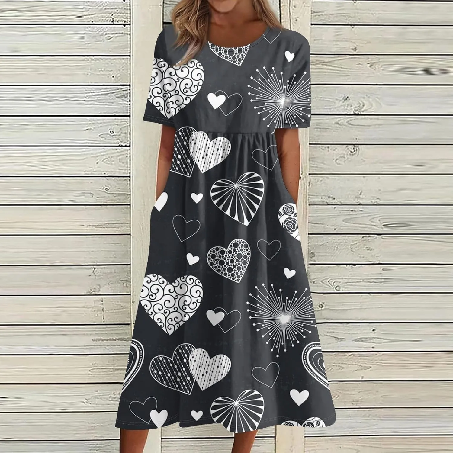 Women's Summer Casual Loose Trendy Dress Round Neck Short Sleeve Heart Print Maxi Dresses